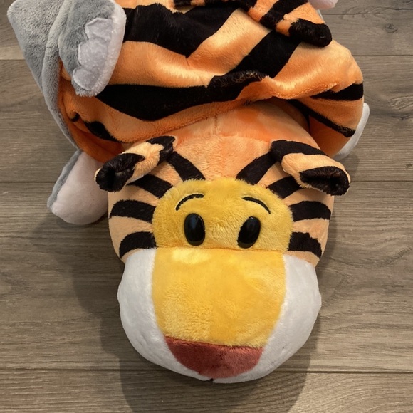 FlipaZoo Emma Elephant and Theodore Tiger stuffed animal - Picture 3 of 6